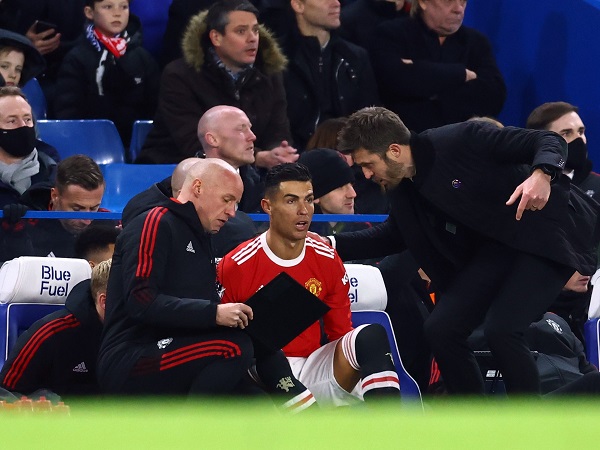 Carrick xem nhẹ quyết định để Ronaldo dự bị, tiếp tục để CR7 ngồi ngoài khi MU đấu Arsenal?
