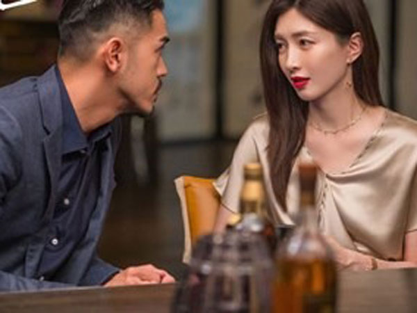 Tiểu tam có gia đình vẫn đi 'tà lưa' chồng người ta, khiêu khích chính thất đến tận 2 lần nhưng bị 'bóc phốt' lại lật mặt bằng lý do tráo trở này