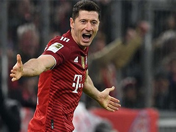 Lewandowski nhận giải thưởng đặc biệt sau khi để tuột Quả Bóng Vàng