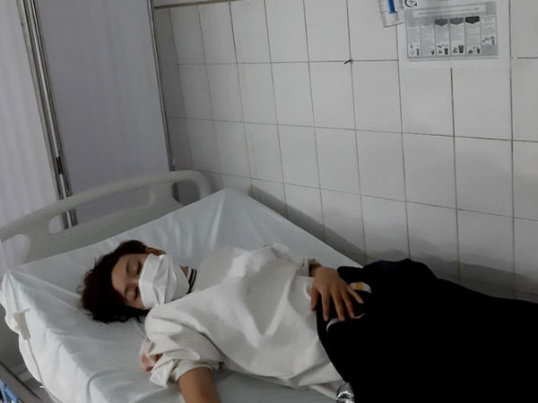 Nữ giáo viên uống thuốc tự tử trước mặt Hiệu trưởng: Nhà trường nói gì?