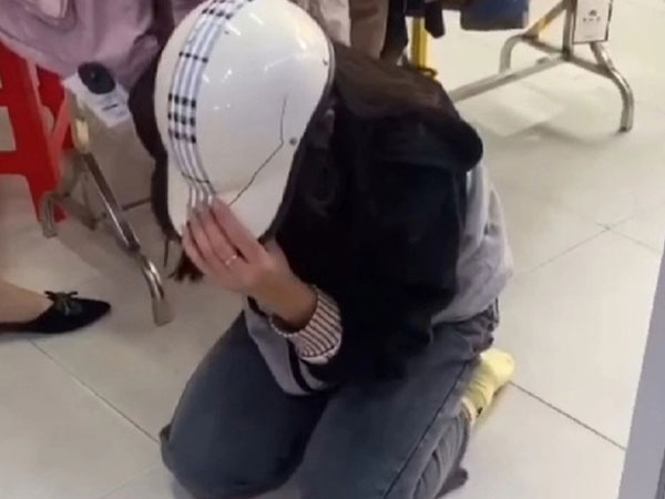 Xôn xao tin nhắn nghi của cô gái trộm váy 160k bị chủ shop làm nhục: 'Cháu mong một cơ hội để thay đổi, cháu đã đến xin lỗi nhưng anh chị ấy không tha thứ'