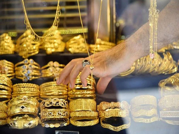 Giá vàng hôm nay 5/12: Sự đe doạ của biến thể mới