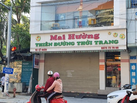 Vụ chủ shop Mai Hường hành hạ nữ sinh trộm váy: Hàng tấn quần áo tại shop bị thu giữ, chỉ còn lại hàng 'made in Việt Nam'