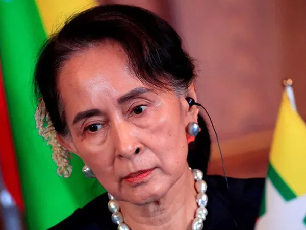 Bà Suu Kyi bị kết án 4 năm tù giam