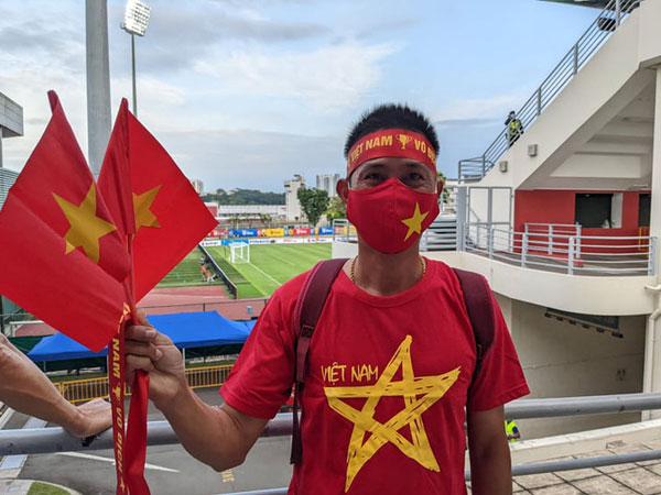 CĐV Việt Nam kéo đến sân, vé 2 trận đại chiến với Indonesia và Malaysia hết sạch