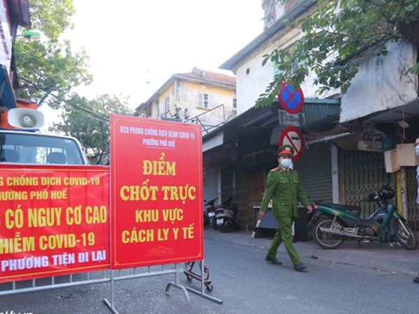 NÓNG: Hà Nội có thể hạn chế hoặc dừng một số hoạt động dịch vụ không thiết yếu