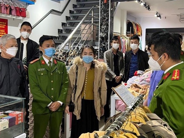Chủ shop Mai Hường bạo hành nữ sinh: Sẽ khởi tố nếu phát hiện dấu hiệu trốn thuế