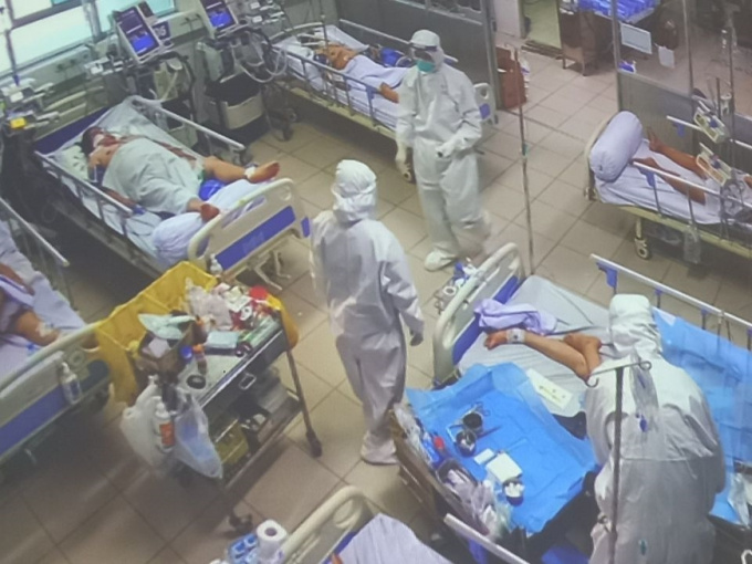 Hà Nội: Gần 6.000 F0 đang điều trị, hỏa tốc thiết lập khu điều trị Covid-19 trong bệnh viện công và tư
