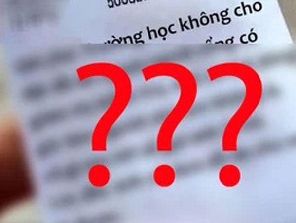 Đang ngồi trong lớp thì có bố mang đồ ăn đến 'thăm nuôi', bạn học xung quanh nhìn ngưỡng mộ cho đến khi đọc tờ giấy nhắn nhủ kèm theo