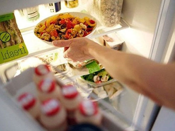 Người phụ nữ co giật, hôn mê sâu sau khi ăn cơm rang: Những điều cần biết về nhiễm vi khuẩn Listeria - 'kẻ sát nhân ẩn náu trong trong tủ lạnh'