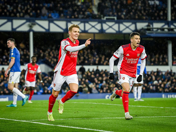 2 lần bị VAR từ chối, Everton vẫn ngược dòng hạ Arsenal