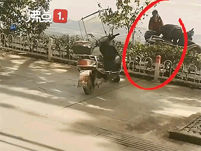 Cậu bé suýt chút nữa mất mạng nếu như ngồi học thêm vài phút
