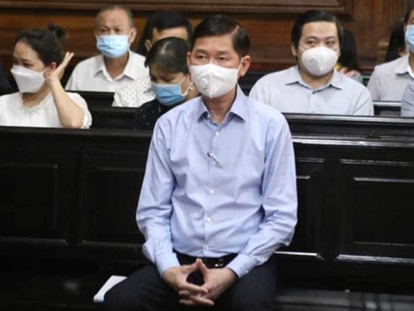 Vắng mặt 2 bị cáo, phiên xét xử cựu Phó Chủ tịch Trần Vĩnh Tuyến vẫn tiếp tục
