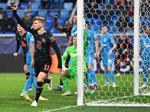 Rơi chiến thắng ở phút bù giờ, Chelsea mất ngôi đầu bảng về tay Juventus