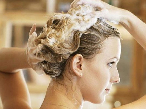 5 thói quen gội đầu cần bỏ ngay kẻo đột quỵ, ảnh hưởng đến tính mạng
