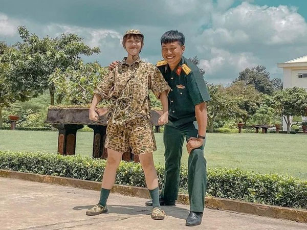 Mũi trưởng Long bất ngờ cập nhật tình trạng yêu đương hiện tại sau 1 năm được 'đẩy thuyền' với Hậu Hoàng