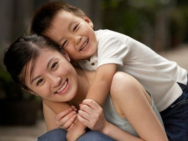 Làm văn miêu tả liên tục nói 'yêu mẹ' nhưng lại vô tình 'bóc phốt' ngoại hình kiểu không giống ai: Thế này là không 'yêu mẹ' rồi!