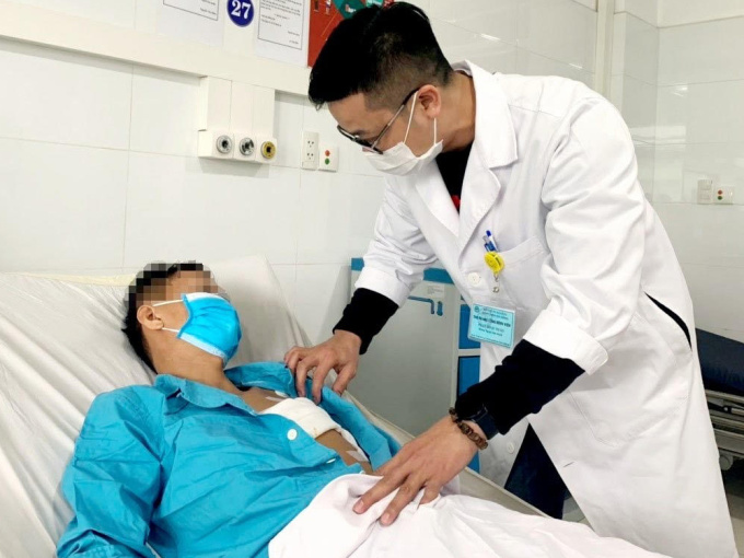 Cứu sống nam thanh niên ở Đà Nẵng bị dao đâm thấu tim