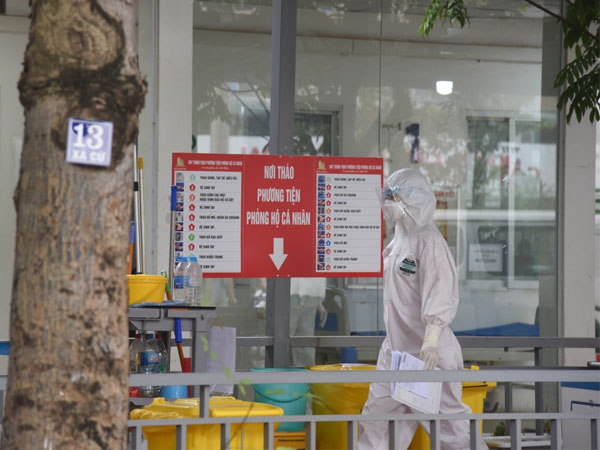 99% ca test tại nhà dương tính khi vào BV Thanh Nhàn được xác định mắc COVID-19