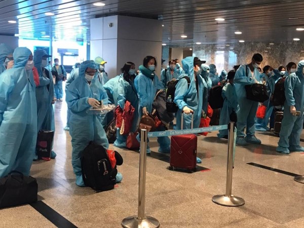 Đón chuyến bay với 355 công dân từ Saudi Arabia về nước tránh dịch