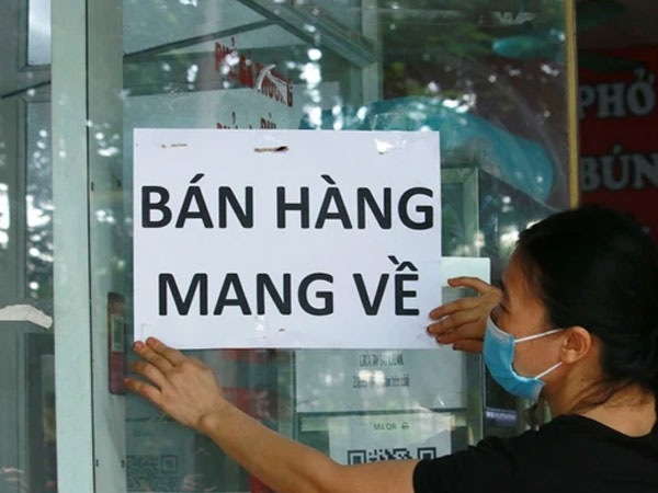 Nóng: Một quận trung tâm ở Hà Nội chỉ được phép bán hàng mang về, khuyến cáo dân hạn chế ra đường