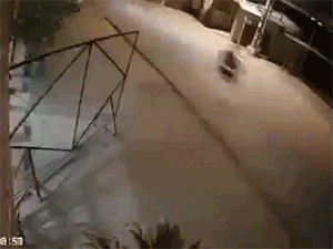 Video: Hàng chục quái xế nẹt pô, di chuyển với tốc độ kinh hoàng trong đêm