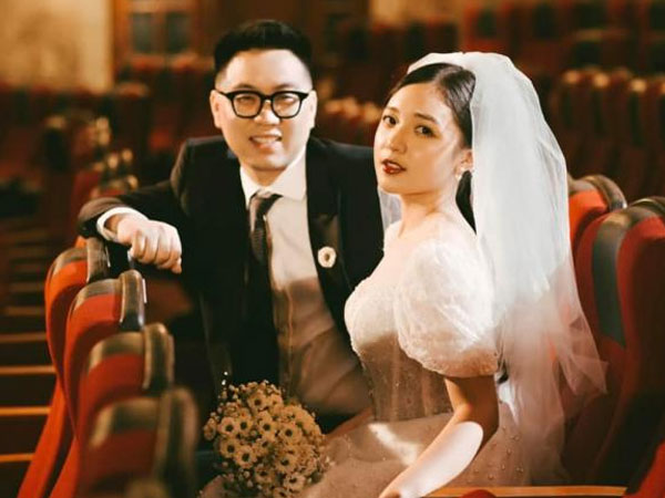 MC Phương Thảo tung trọn bộ ảnh cưới được thực hiện ở Nhà hát Tuổi Trẻ
