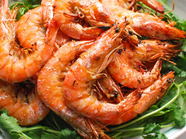 Những lưu ý khi ăn tôm nhất định bạn phải biết để không biến thực phẩm ngon bổ này thành 'thuốc độc'