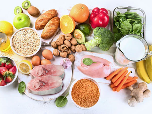 F0 điều trị tại nhà nên ăn và hạn chế những loại thực phẩm nào?