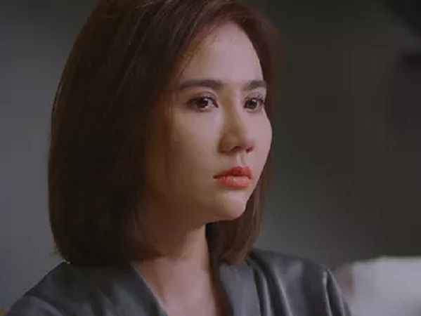 Thương ngày nắng về tập 15: Trang cố tình gợi ý để mẹ nhận ra mình nhưng bà Nhung nghĩ con gái đã chết