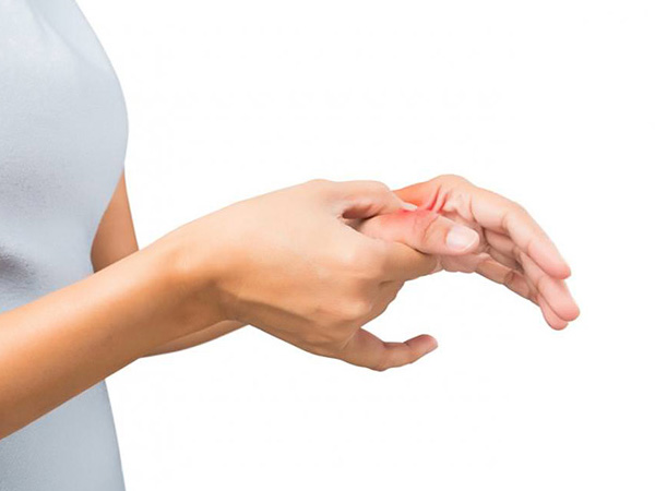 Mùa lạnh nếu thấy '2 tê, 3 đau, 4 không rõ' thì đi viện ngay: Đừng đùa với tính mạng của mình