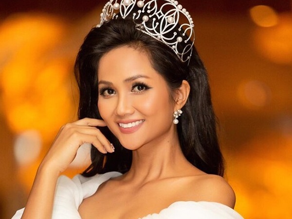 Phản ứng của Thuỳ Tiên, Kim Duyên, H'Hen Niê trong drama bị trưởng FC Khánh Vân bêu xấu