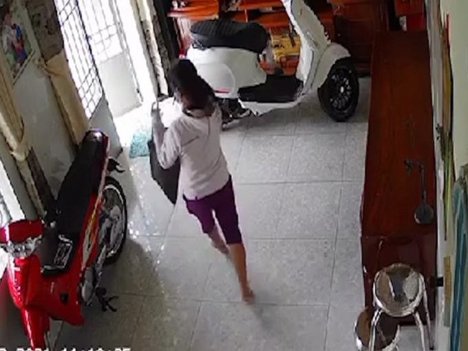 Làm rõ nghi án người giúp việc ôm heo đất 200 triệu đồng của chủ bỏ đi