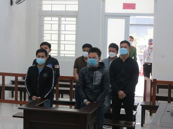 Sau vụ nổ súng, 5 người trong 2 gia đình ở Hà Nội nhận án tù