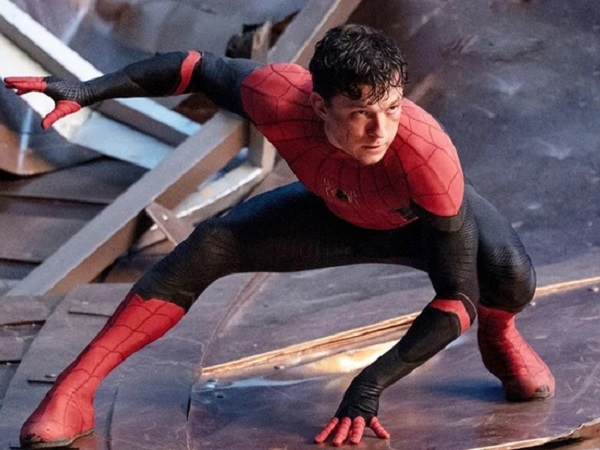 Chuyện bi hài mùa dịch: Dân Hà Nội đua nhau 'phượt' về tỉnh lẻ xem 'Spider-Man'