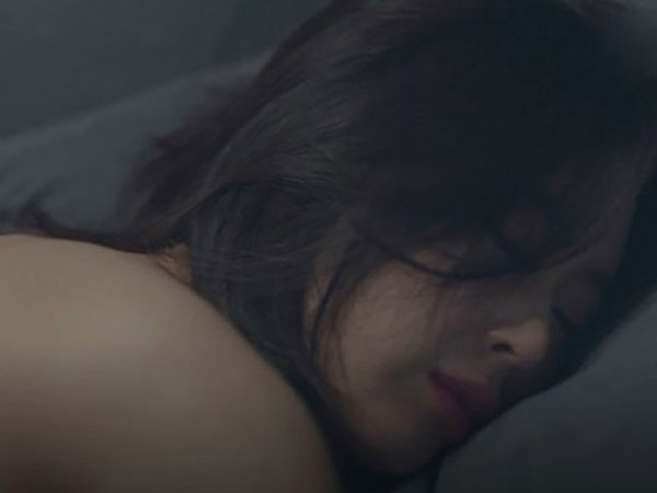 Để lộ 'clip nóng' với nam sinh trên TikTok, nữ giáo viên 20 tuổi bị cảnh sát bắt giữ