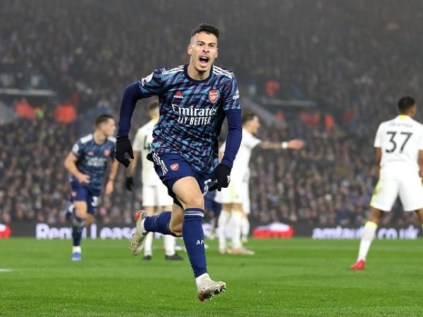Diệt gọn Leeds trong 45 phút, Arsenal xây chắc vị trí thứ 4