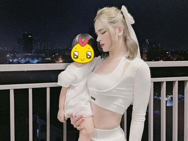 Góc nổi da gà: Trần Đức Bo đăng ảnh giả gái, ám chỉ đang là single mom, dân tình ngỡ ngàng 'Chia tay bạn gái chưa được 1 tháng mà?'
