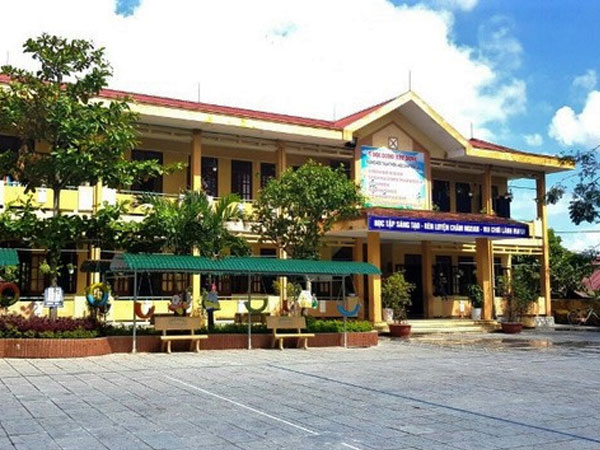 Công an điều tra nhân viên bảo vệ trường bị 'tố' sàm sỡ nữ sinh lớp 5