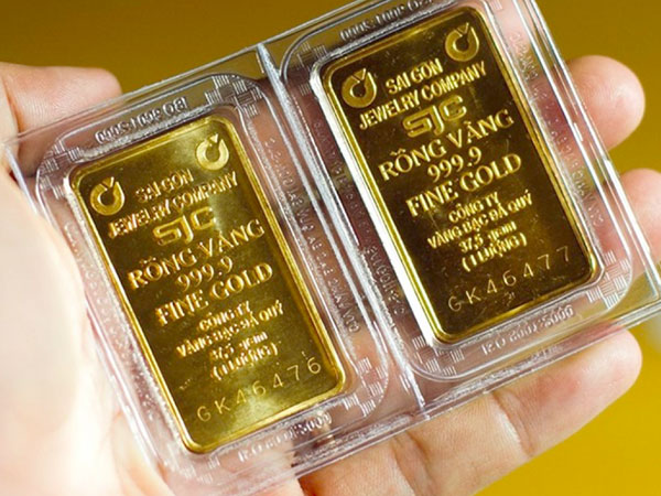 Giá vàng SJC giảm, vàng thế giới tăng nhẹ trong phiên giao dịch đầu tuần