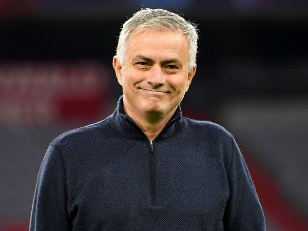 Jose Mourinho 'chơi lớn' sau màn vùi dập Atalanta không thương tiếc tại Serie A