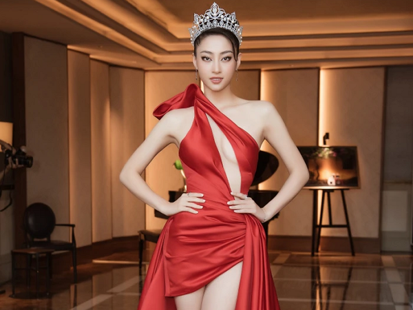Thảm đỏ Miss World Việt Nam: Lương Thùy Linh - Đỗ Mỹ Linh cùng dàn Hoa hậu đua nhau khoe vòng 1 căng đét