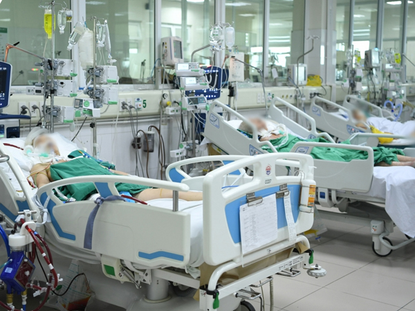 Bệnh viện tuyến cuối căng sức điều trị gần 500 bệnh nhân COVID-19