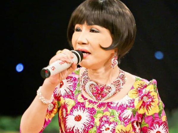 Nghệ sĩ cải lương Thanh Kim Huệ đã qua đời ở tuổi 66 sau thời gian chống chọi bạo bệnh