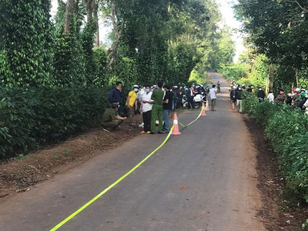 Khởi tố tài xế xe đưa đón để học sinh rơi xuống đường tử vong