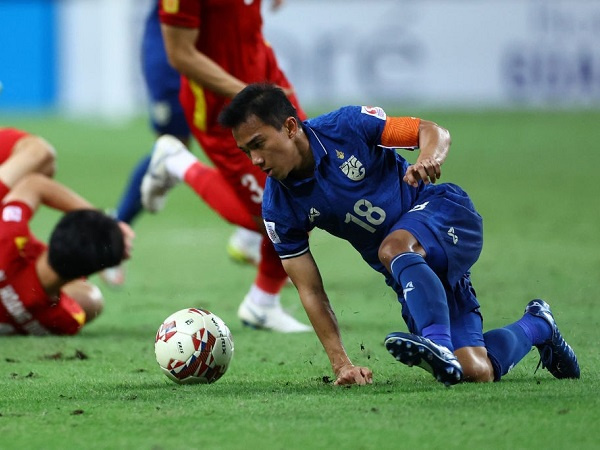Quế Ngọc Hải 'bỏ nhỏ' điều gì khiến Messi Thái sút hỏng quả phạt đền?