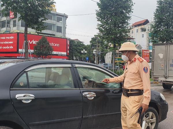 Không có giấy xét nghiệm âm tính Covid-19, người đến Bắc Giang phải quay đầu