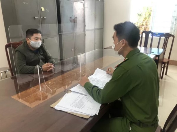 Hứa hẹn ngọt ngào, chị em 'sập bẫy' 1 thanh niên