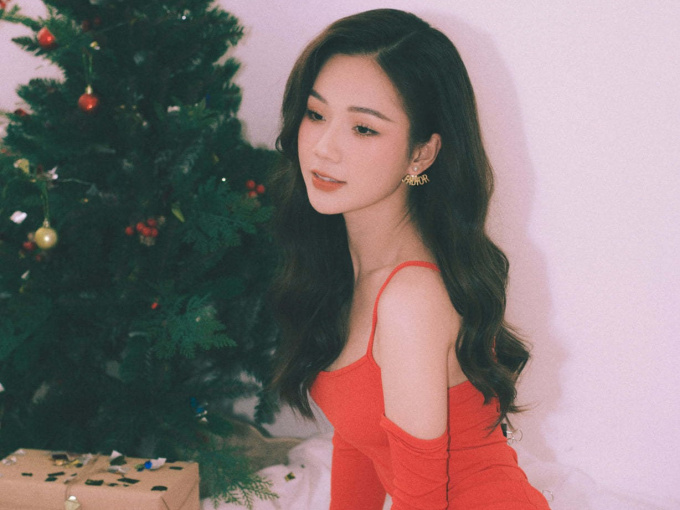 Dàn gái quê của 'Phố trong làng' lột xác sexy