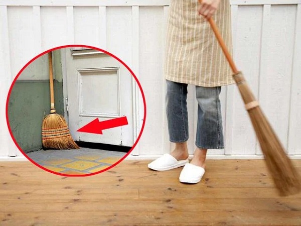 Cuối năm dọn nhà cứ tiện tay đặt chổi ở vị trí 'tụ lộc', bảo sao năm sau gia chủ vẫn 'nghèo bền vững'